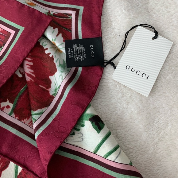 NWT Authentic Gucci Floral Deep Love Silk Scarf - Picture 6 of 11